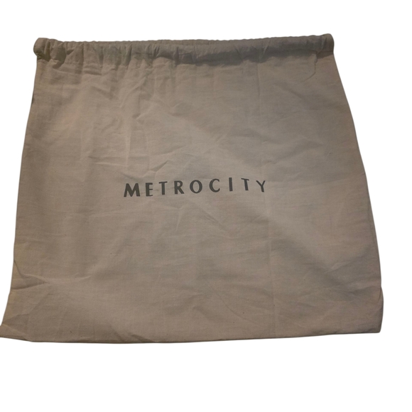 MetroCity Leather Satchel & Dust Bag - Made In Italy - Picture 4 of 4